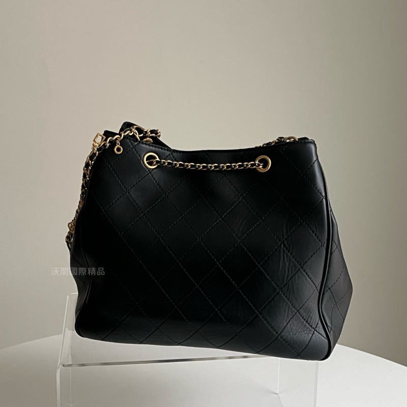 CHANEL埃及系列水桶包-11