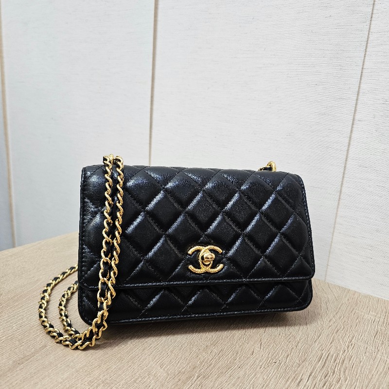 [限定甜出❣️] Chanel黑金菱格6卡肩斜背WOC-1