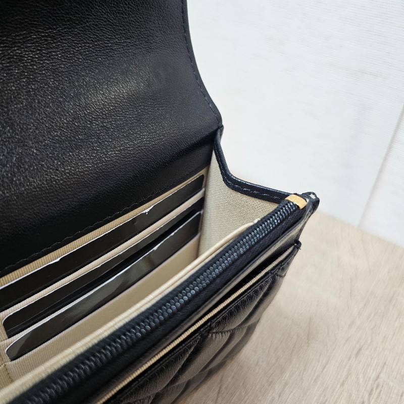 [限定甜出❣️] Chanel黑金菱格6卡肩斜背WOC-12