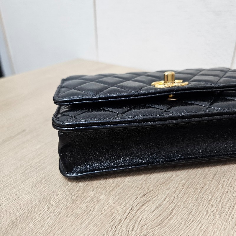 [限定甜出❣️] Chanel黑金菱格6卡肩斜背WOC-16