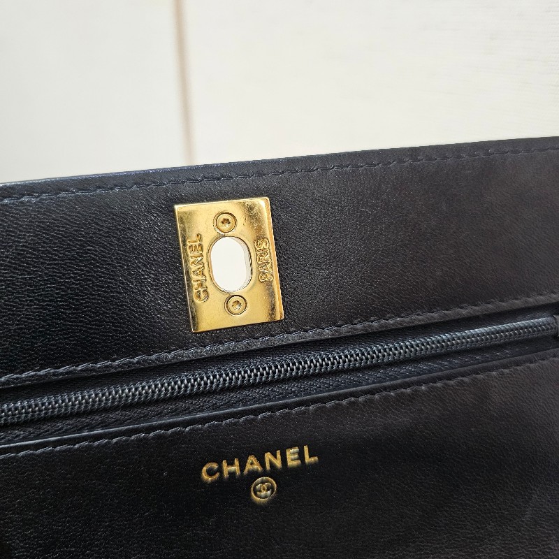 [限定甜出❣️] Chanel黑金菱格6卡肩斜背WOC-24