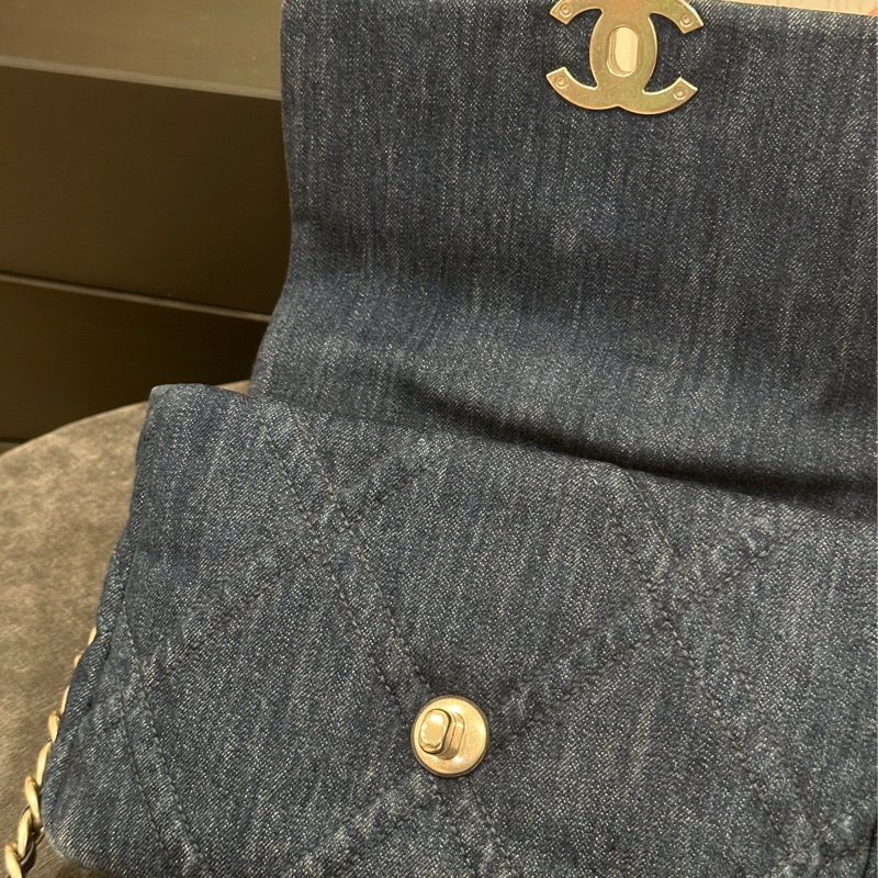 🈶購證 #22萬入手 #閒置絕版收藏 香奈兒19bag牛仔銀扣小號 芯片款-19