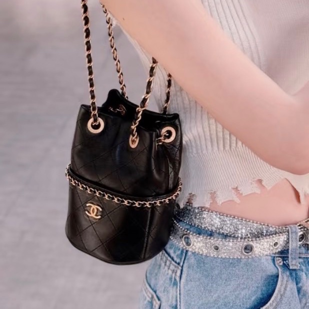 #全新全配 #2025新款 香奈兒黑金牛皮水桶斜挎包25c 背袋🉑調🉑肩背/斜挎-11