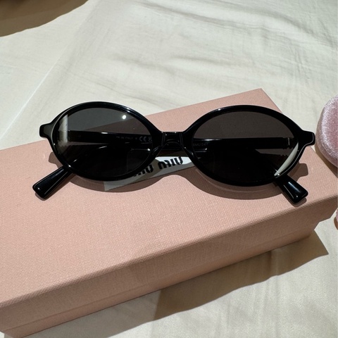 Miu Miu Eyewear 橢圓框太陽眼鏡