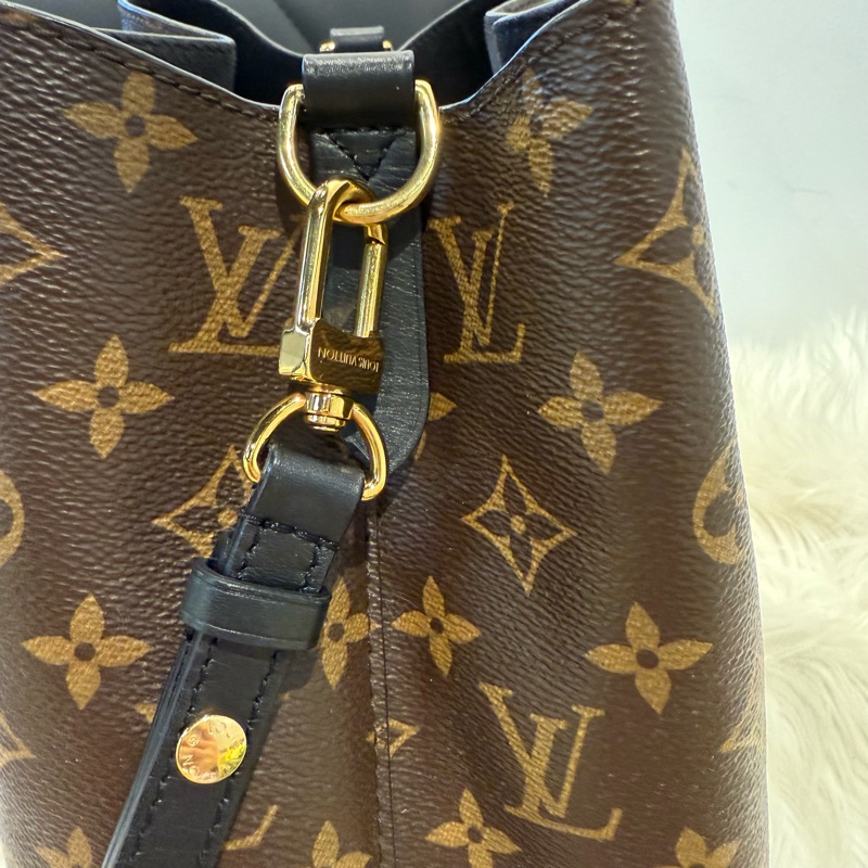 LV 老花水桶包 黑-2