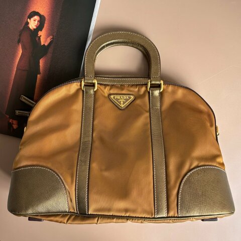 ::PRADA:: 金色尼龍/防刮牛皮手提兩用貝殼包