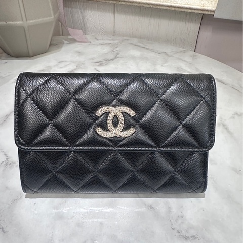Chanel 黑荔枝小牛皮螺紋銀釦5卡中夾