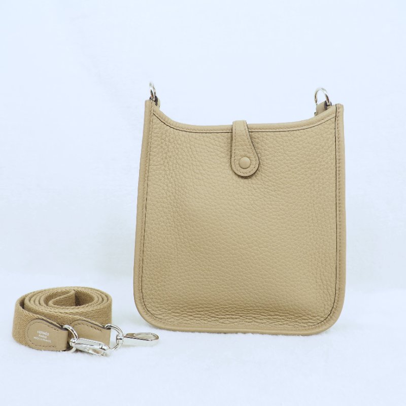 閒置新品 Hermes Mini Evelyne 8Q Beige Marfa 愛馬仕伊芙蓮 馬爾法米色銀扣-1
