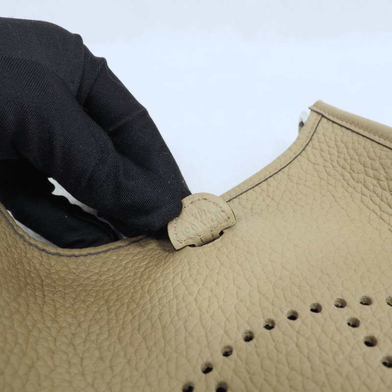 閒置新品 Hermes Mini Evelyne 8Q Beige Marfa 愛馬仕伊芙蓮 馬爾法米色銀扣-25