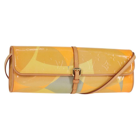 路易威登 Monogram Vernis Pochette Fleur 包黃色 M91118 LV Auth 125311V