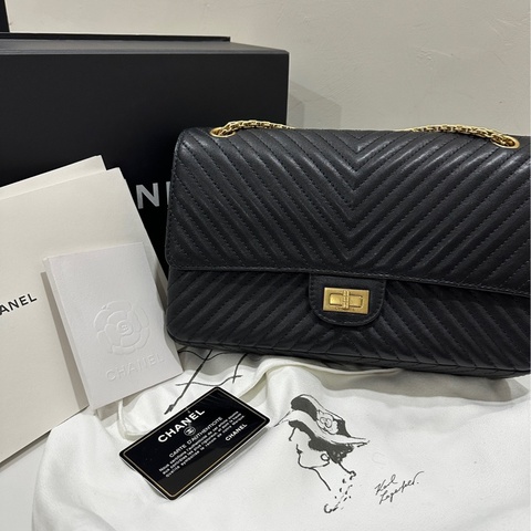 Chanel 黑金山型紋2.55斜背包
