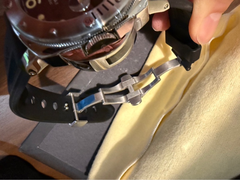 沛納海 Panerai 已保養含盒子錶帶全新 小工具-12