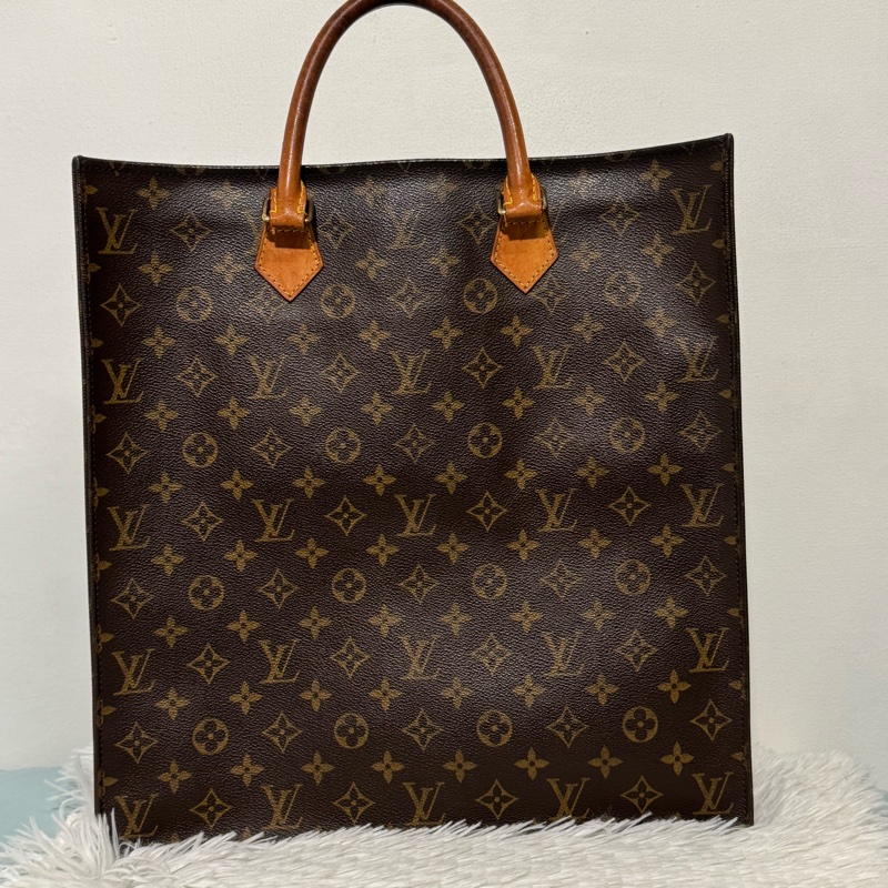 LV咖啡老花大款琴譜包-0