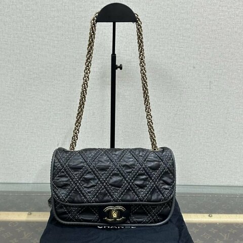 CHANEL 黑金CF外縫線肩背斜背包24*15*6 98新配件塵袋