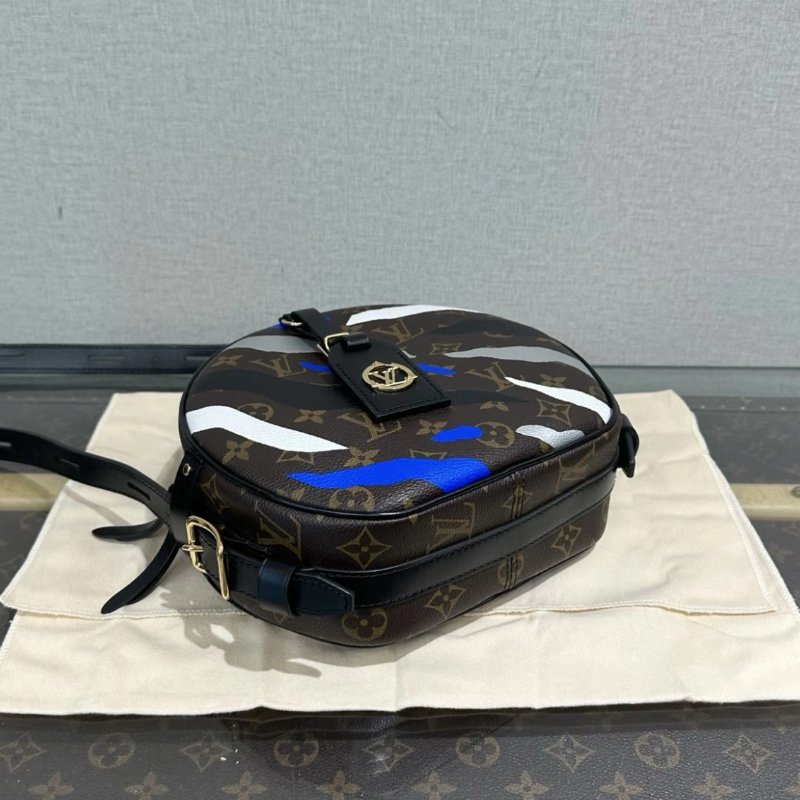 LV 英雄聯盟聯名款限量圓餅包 20*20*7 98新配件塵袋-2