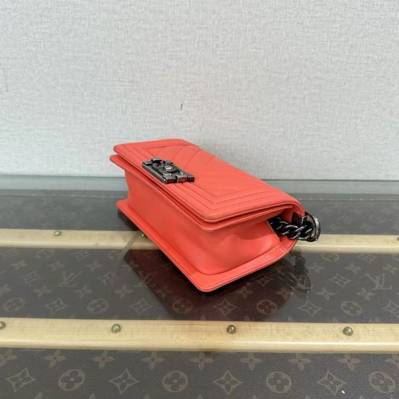 ✨CHANEL 銀扣v紋牛皮leboy小號斜背包 20*11*6 98新配件保卡塵袋-5