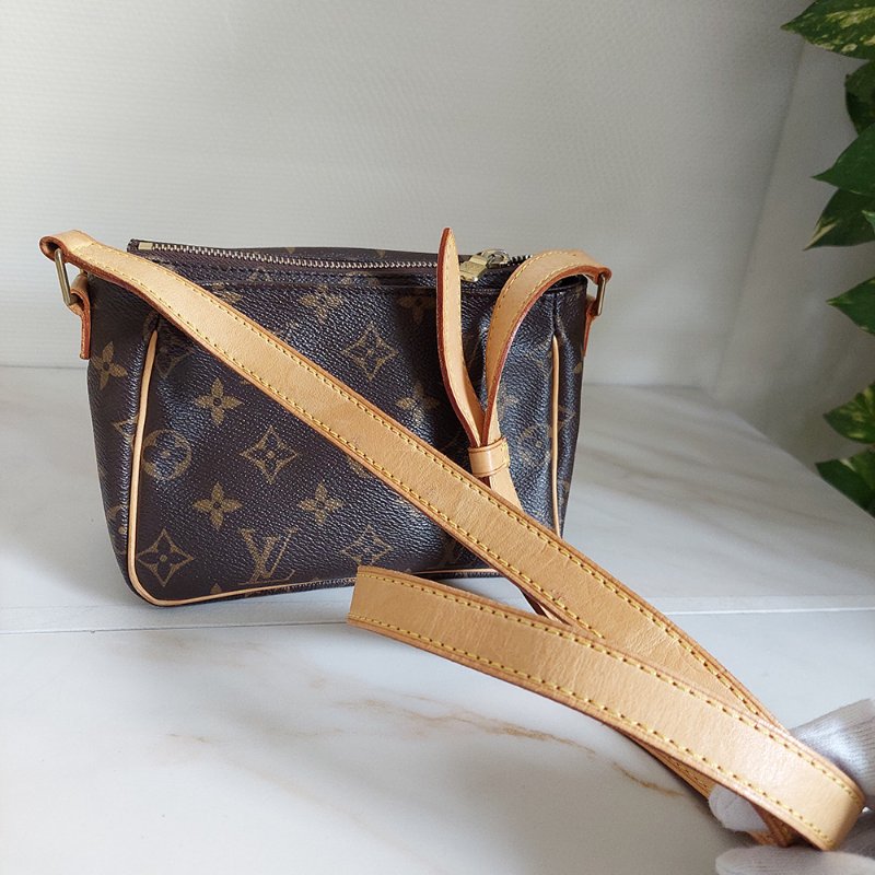 LV è·¯æåšç» M51165 ð寊åæç
§ðåŽ/æè欟 è±è
å
viva Cite~äºæå-86