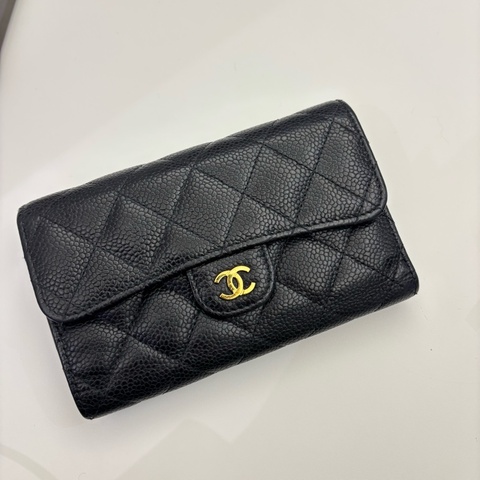 Chanel黑金荔枝三折中夾