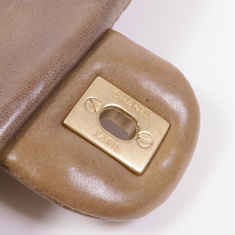 CHANEL 牛皮皮革Bubble Quilt Flap Bag金扣鏈帶肩背袋-16