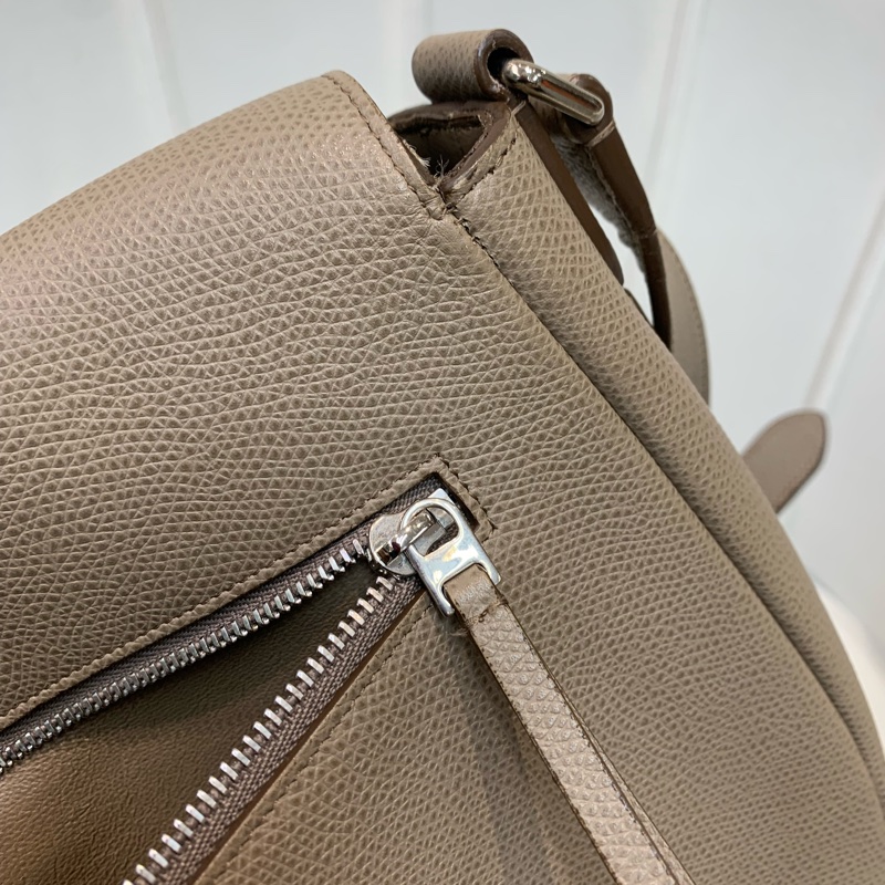 Celine 大象灰經典馬鞍 斜背包 XB570-38