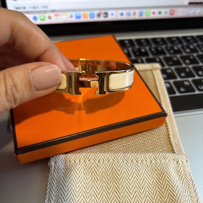 Hermes CLIC琺瑯手環玫瑰金/奶油白-4