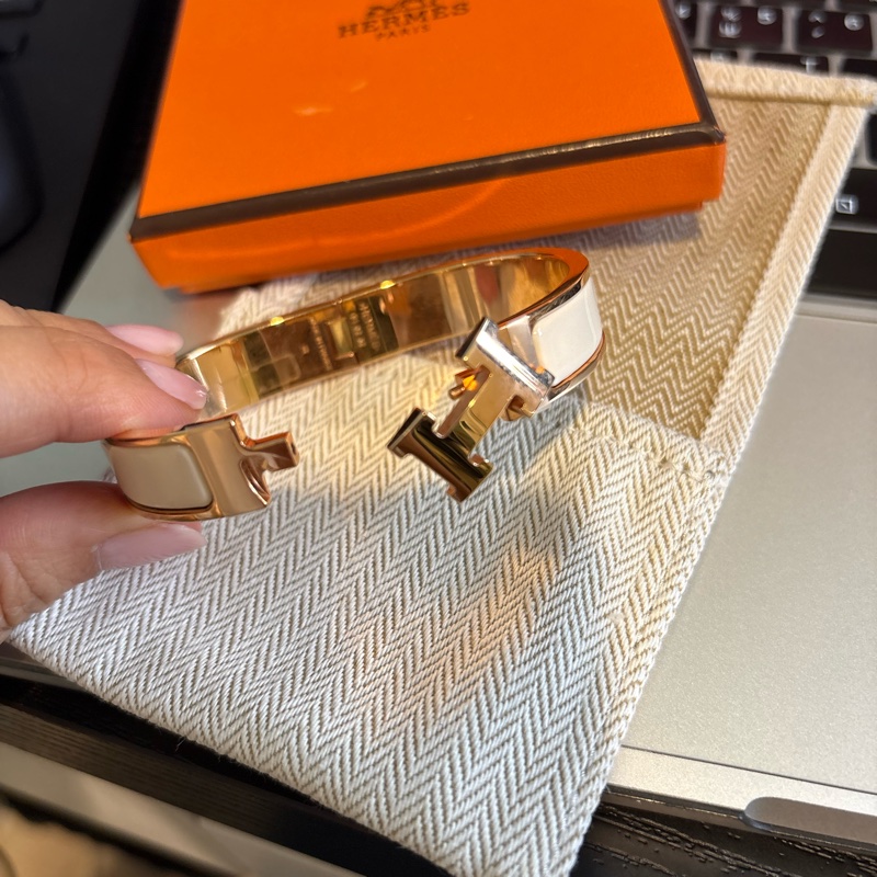 Hermes CLIC琺瑯手環玫瑰金/奶油白-10