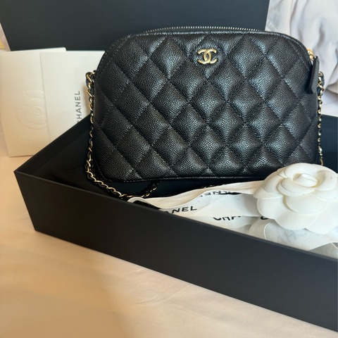 Chanel 24A 貝殼包 黑金