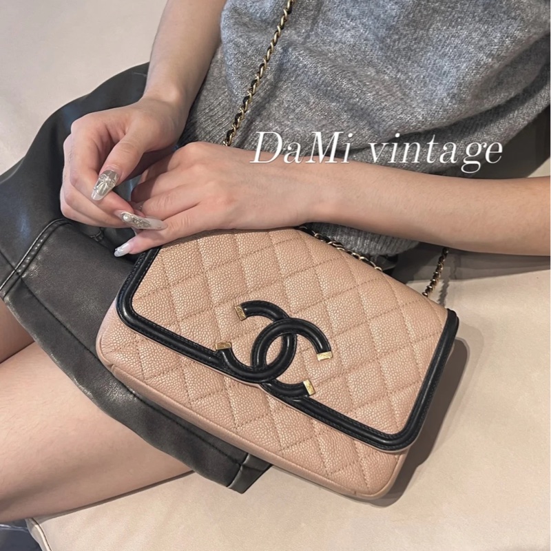 限量售出🆕Chanel奶茶色黑框vanity雙C logo斜挎單肩鏈條包😍-2