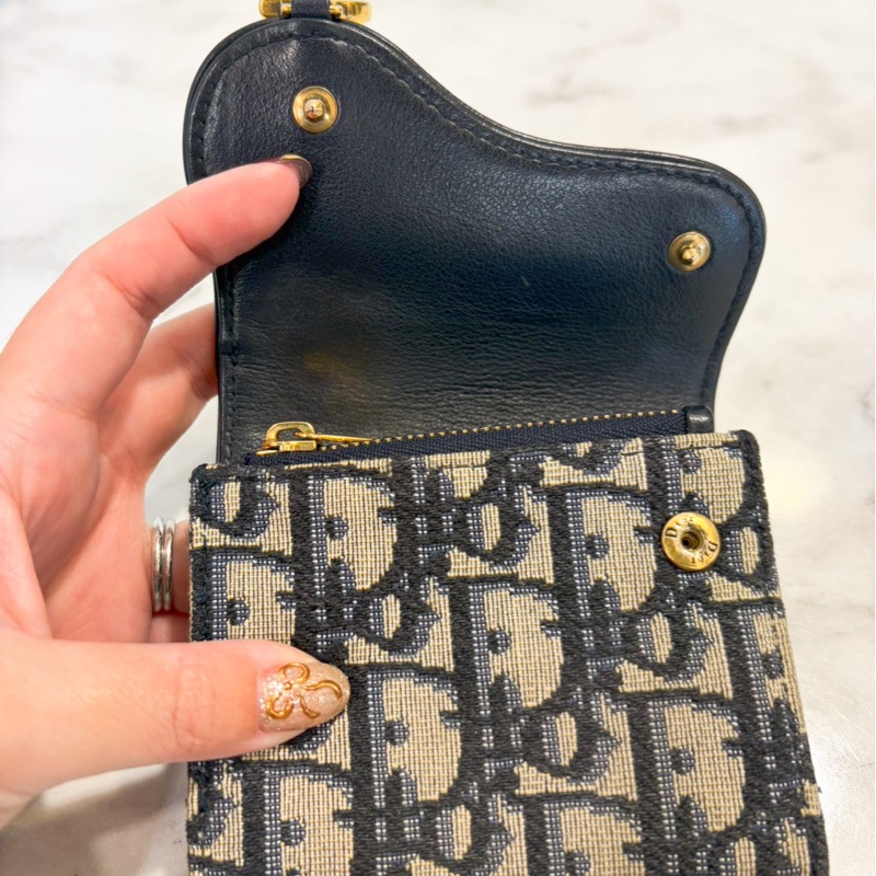 Dior Saddle 藍緹花布三折短夾-13