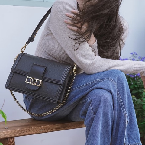 LV黑色金釦epi牛皮達芙妮MM肩側背包 M56141