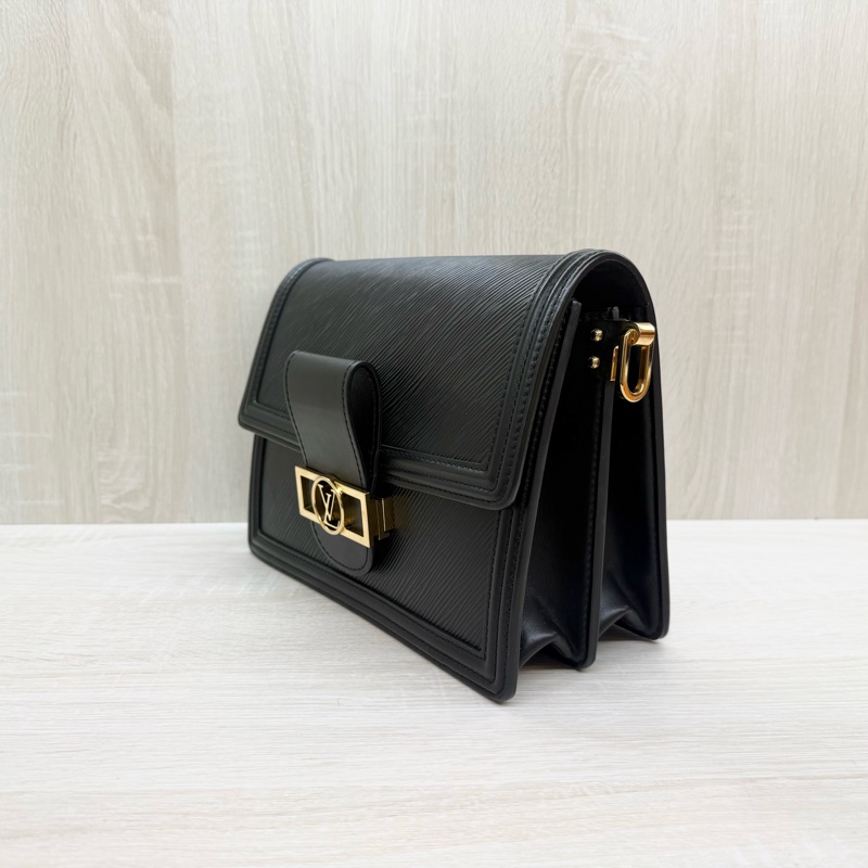LV黑色金釦epi牛皮達芙妮MM肩側背包 M56141-4