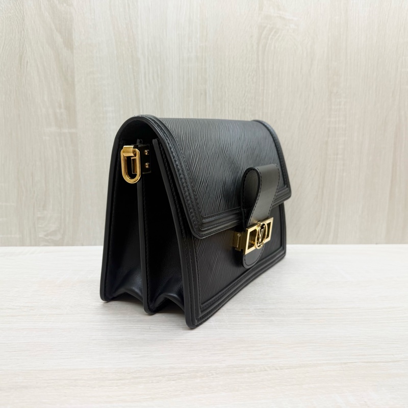 LV黑色金釦epi牛皮達芙妮MM肩側背包 M56141-5