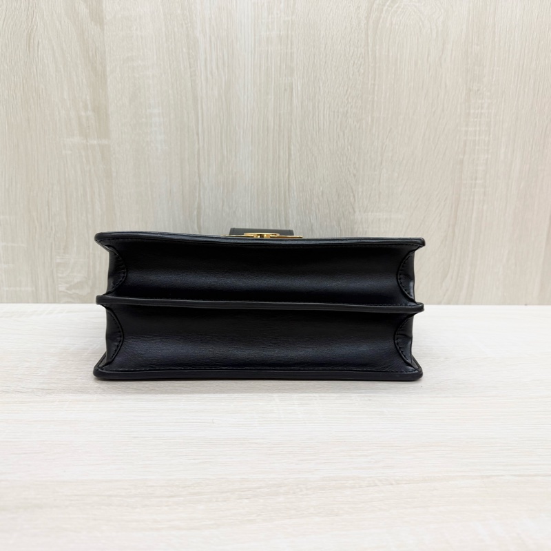 LV黑色金釦epi牛皮達芙妮MM肩側背包 M56141-6