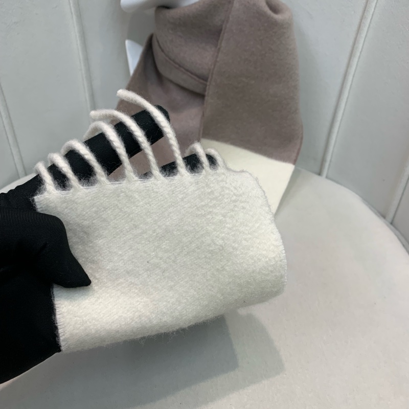 Hermes 羊絨 Cachmire 灰色拼白色圍巾 O634-5