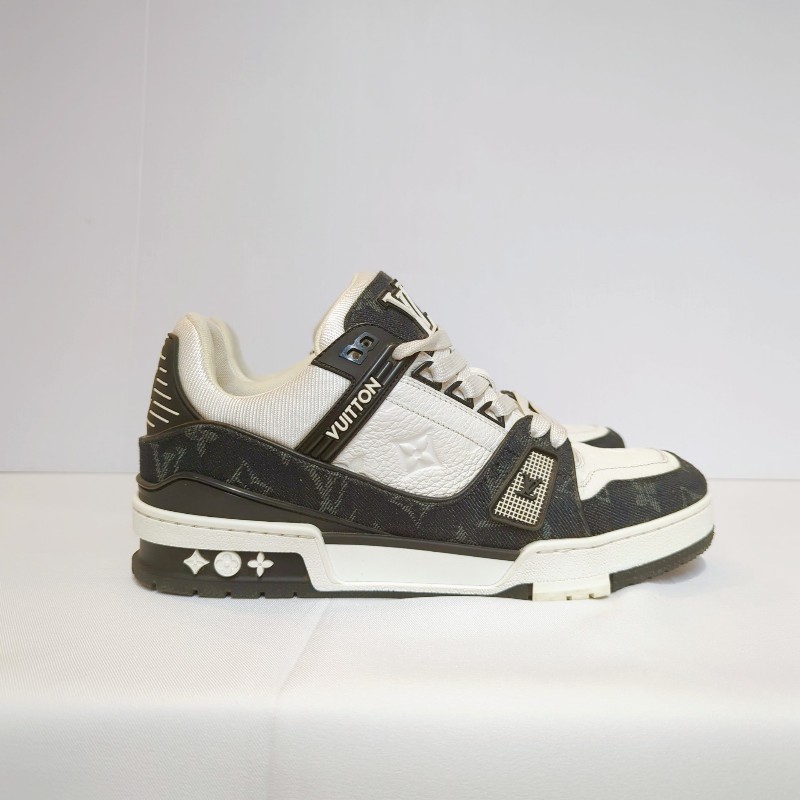 莉亞精品♡LV 黑牛仔Trainer 尺碼5.5-6
