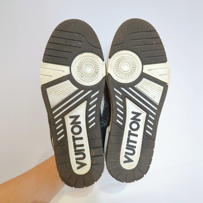 莉亞精品♡LV 黑牛仔Trainer 尺碼5.5-10
