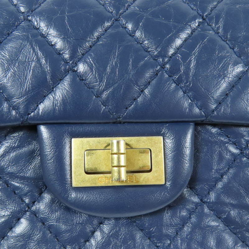 CHANEL 牛皮皮革2.55金扣鏈帶肩背袋-10