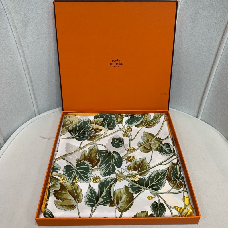 Hermes 黃色 萬物歸一 絲巾 90*90 XA073-0