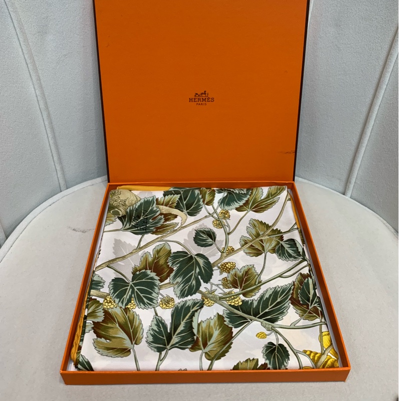 Hermes 黃色 萬物歸一 絲巾 90*90 XA073-8