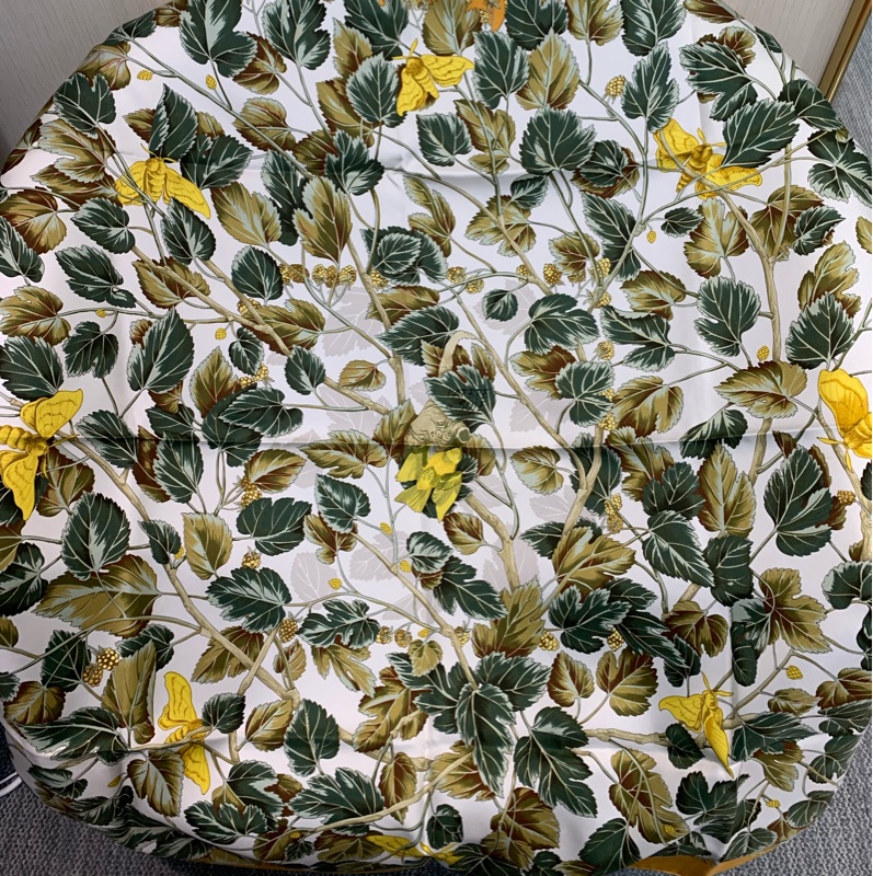 Hermes 黃色 萬物歸一 絲巾 90*90 XA073-9