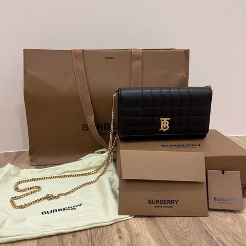 二手 BURBERRY 七成新 LOLA 金屬TB LOGO絎縫格紋 小羊皮 翻蓋三用 鍊包 斜背包 側背包 (黑)