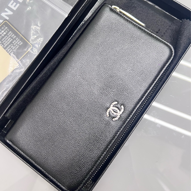 Chanel 小香 魚子醬ㄇ拉長夾 #9新割愛22800質感又時髦好用 男女都適合 日常使用出國旅行也很方便 #原廠盒 #保卡雷標都在 #買到賺到-12
