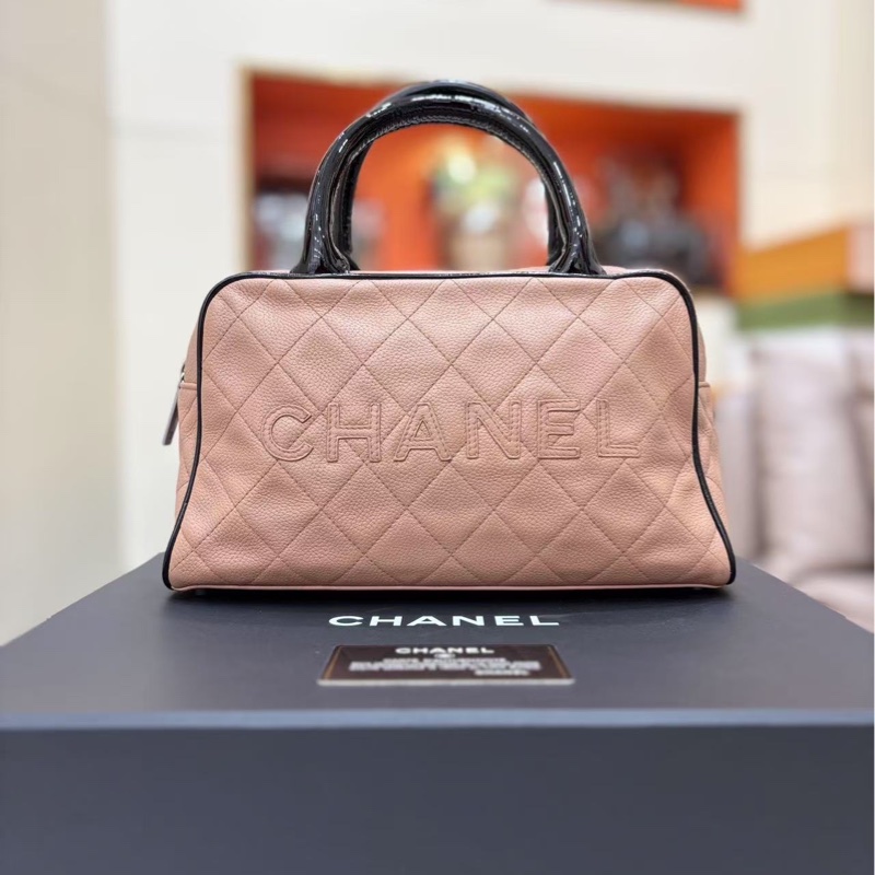 香奈兒Chanel奶茶字母保齡球波士頓小號手提包-0