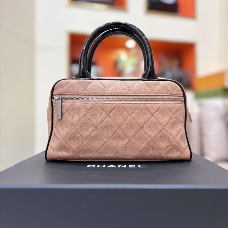 香奈兒Chanel奶茶字母保齡球波士頓小號手提包-1