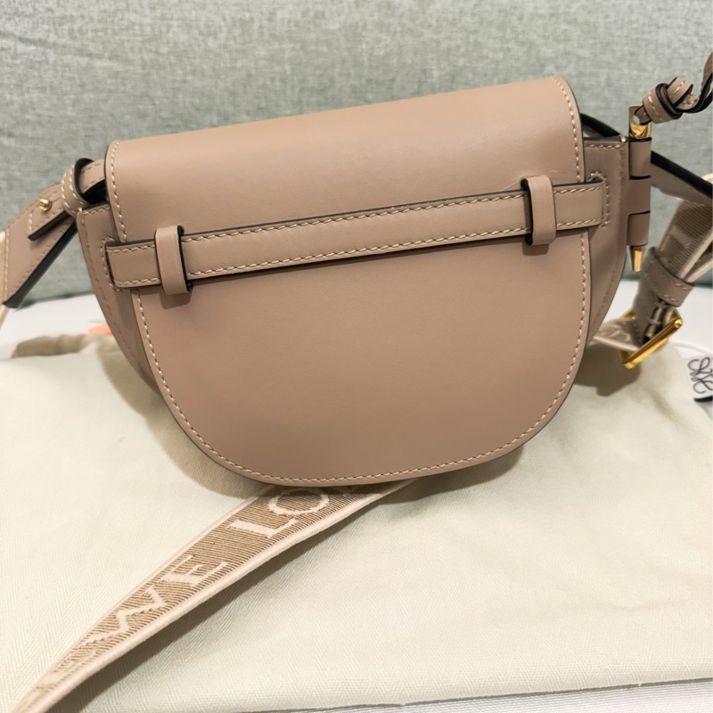 95% new Loewe MIni Gate Sand-2