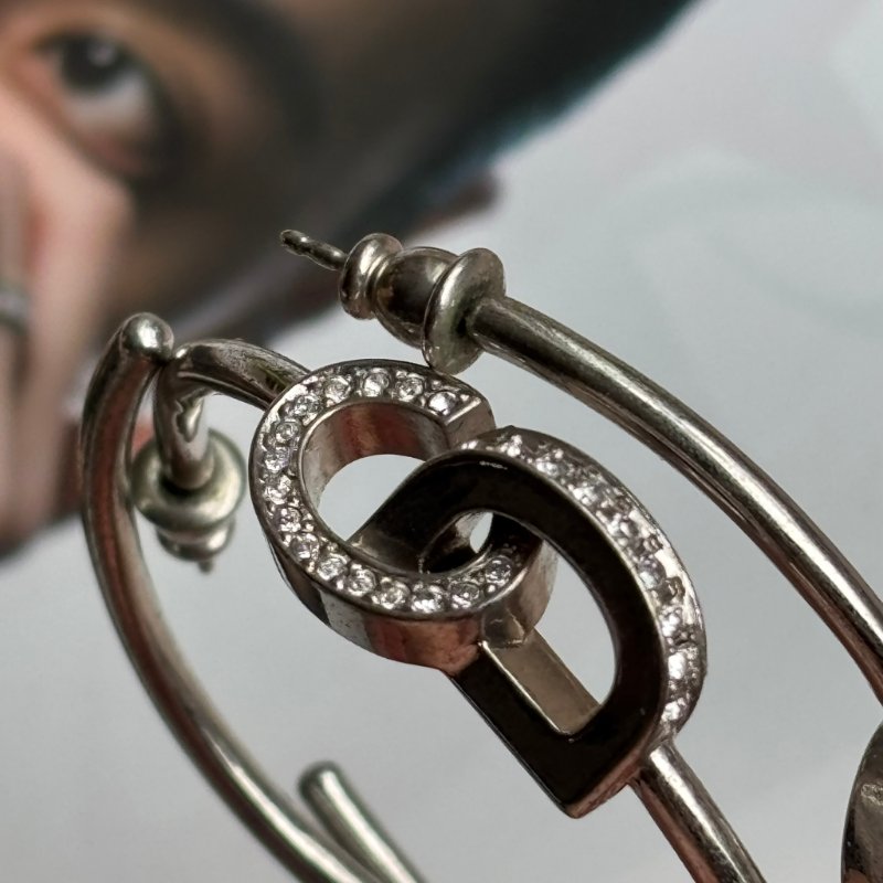 ::Christian Dior:: 銀色帶鑽大圈耳環 CD Lock Earrings-8