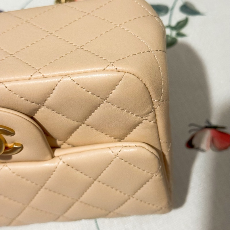 95% new Chanel mini square 17cm-6