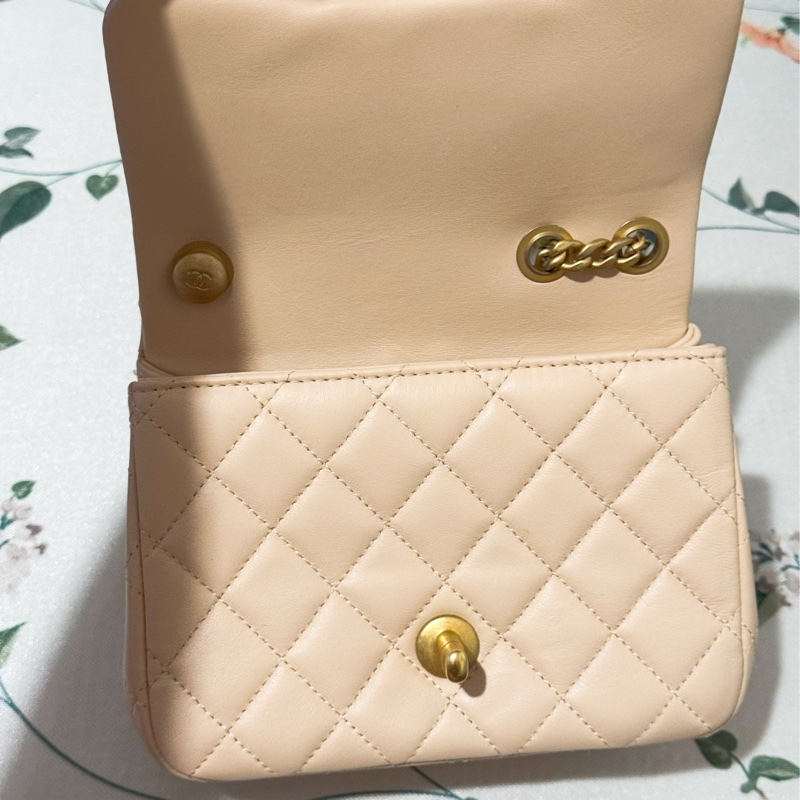 95% new Chanel mini square 17cm-7