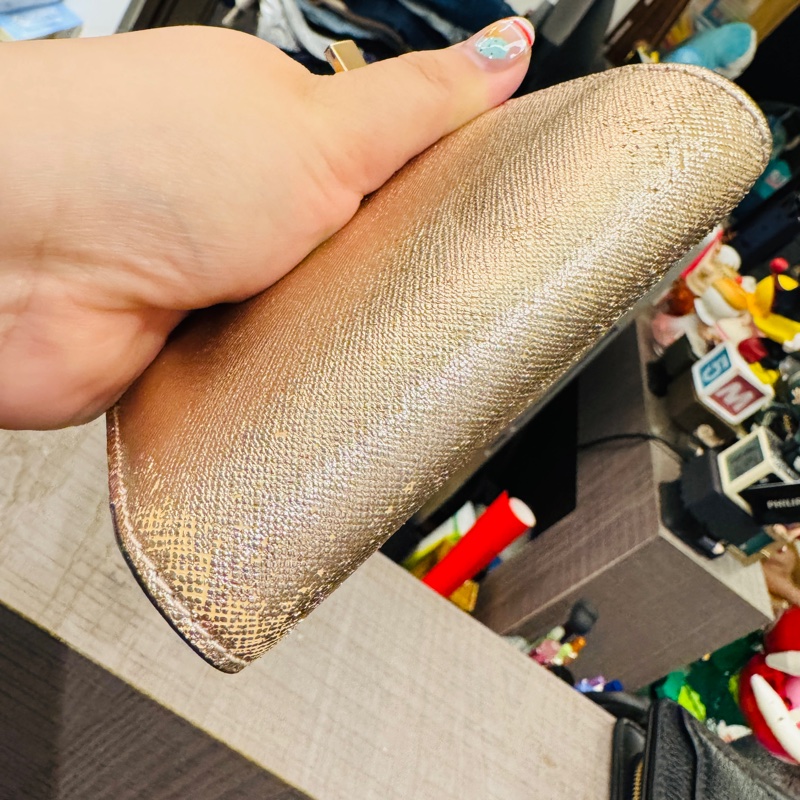 TORY BURCH 玫瑰金防刮皮短夾-11
