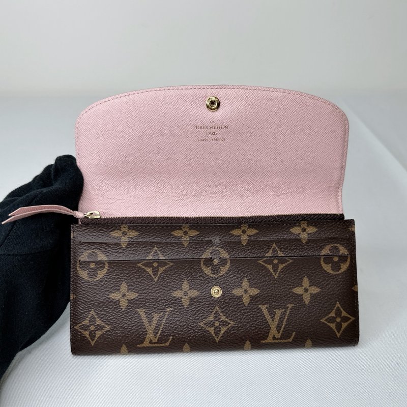 LV Emilie粉釦翻蓋長夾-6